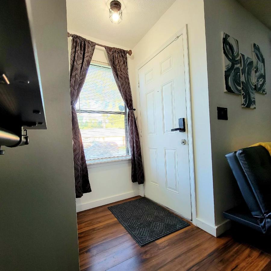 Hi-Tek-Duplex A-Two 75In 4K Led Villa Charleston Luaran gambar