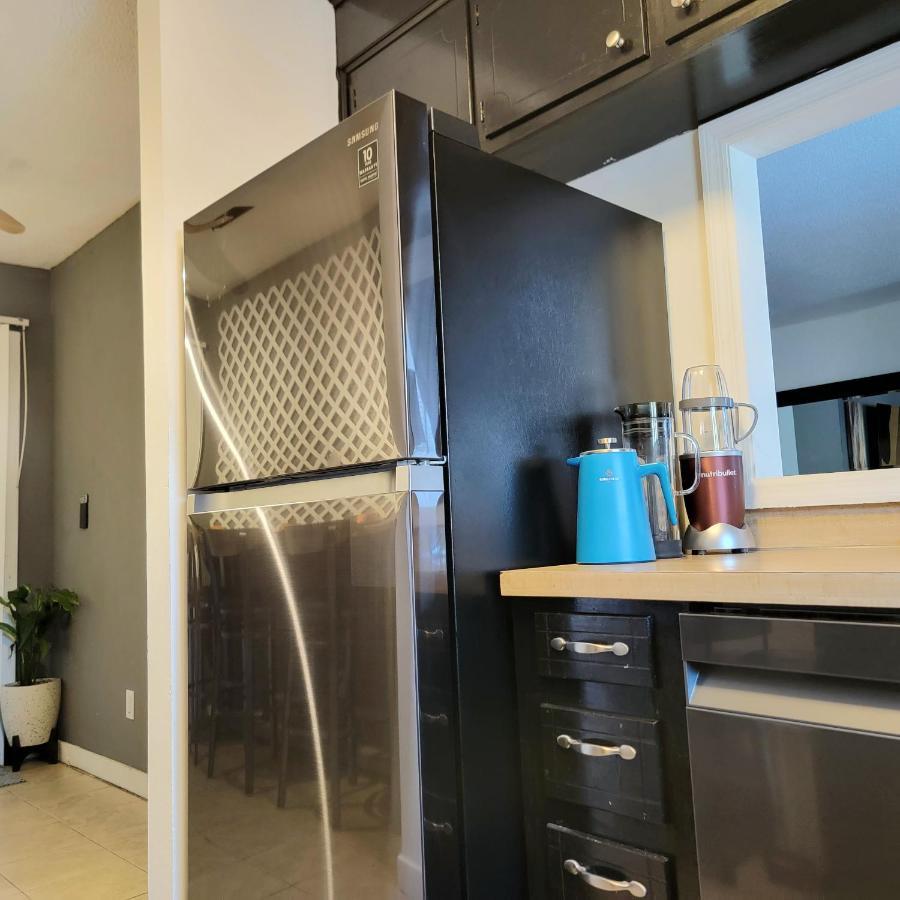 Hi-Tek-Duplex A-Two 75In 4K Led Villa Charleston Luaran gambar