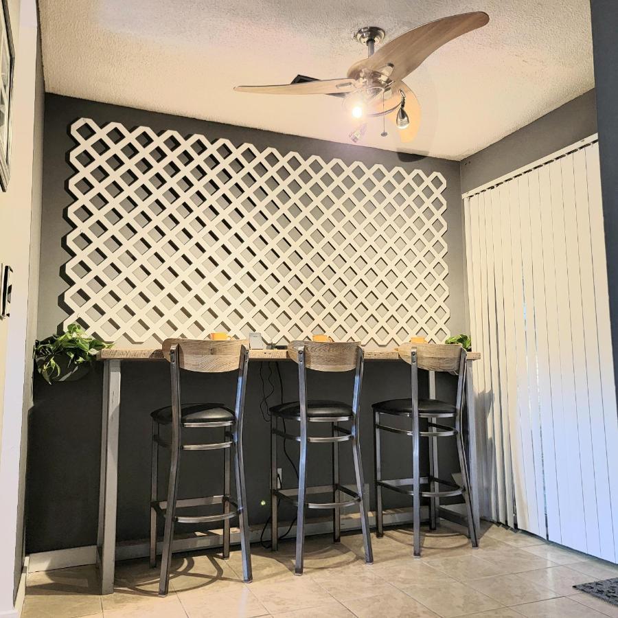 Hi-Tek-Duplex A-Two 75In 4K Led Villa Charleston Luaran gambar
