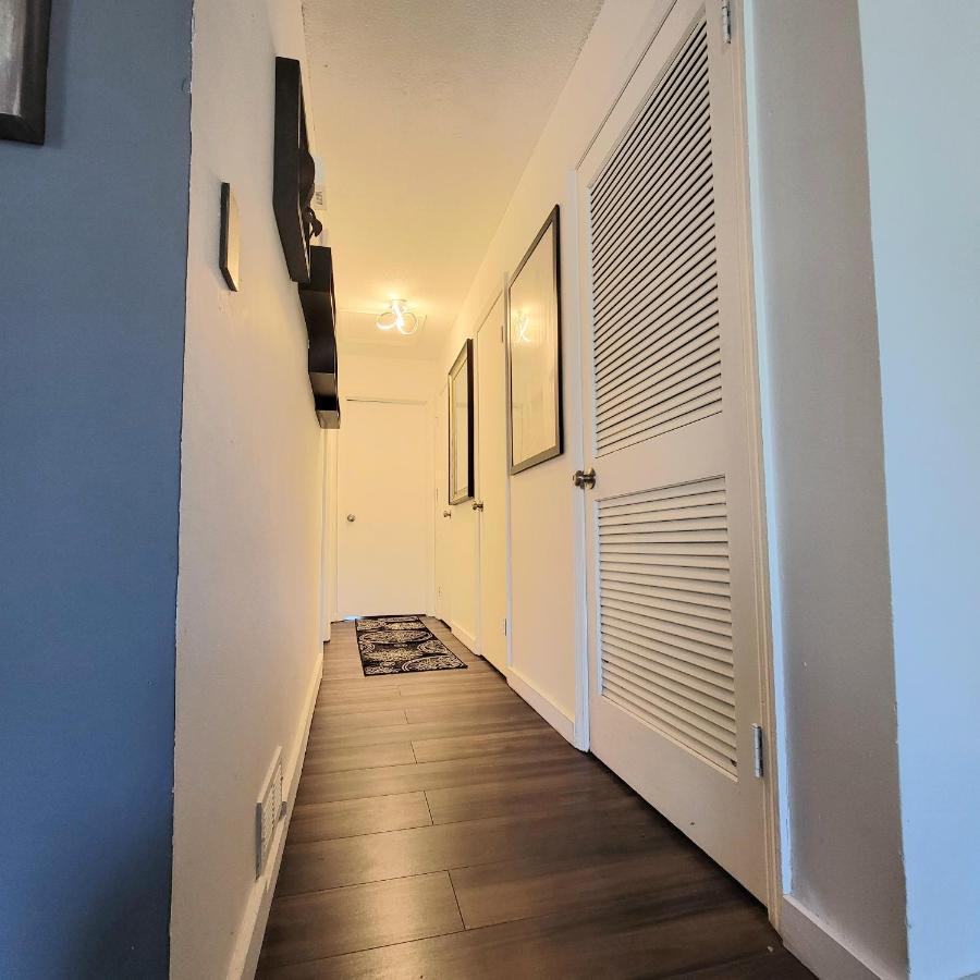 Hi-Tek-Duplex A-Two 75In 4K Led Villa Charleston Luaran gambar